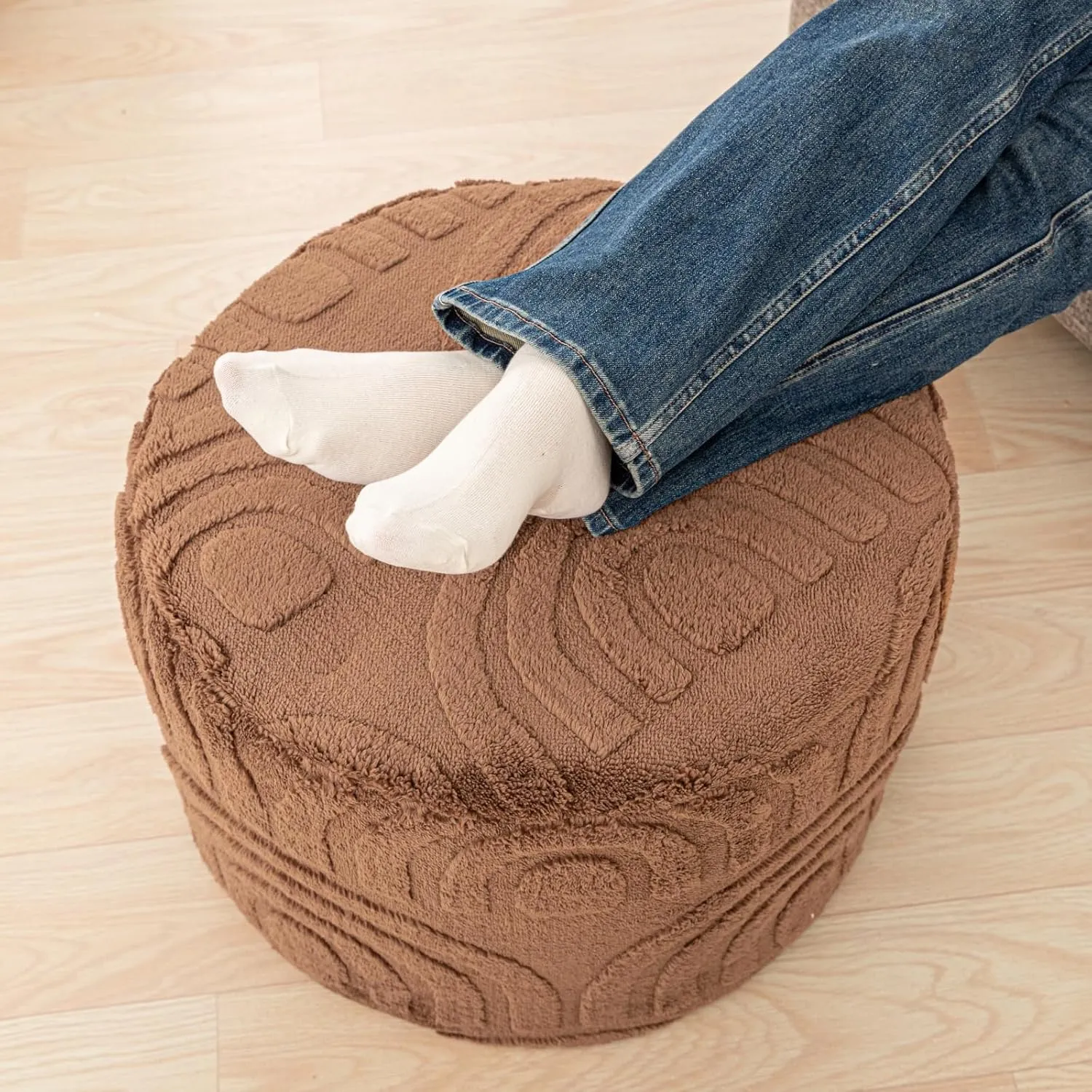 Asuprui Round Ottoman Pouf Ottoman Foot Stool Seat Faux Fur Bean Bag Foot Rest Floor Chair Leg Rest for Living Room, Bedroom or Wedding Gifts 20x20x14 Inches (Coffee)