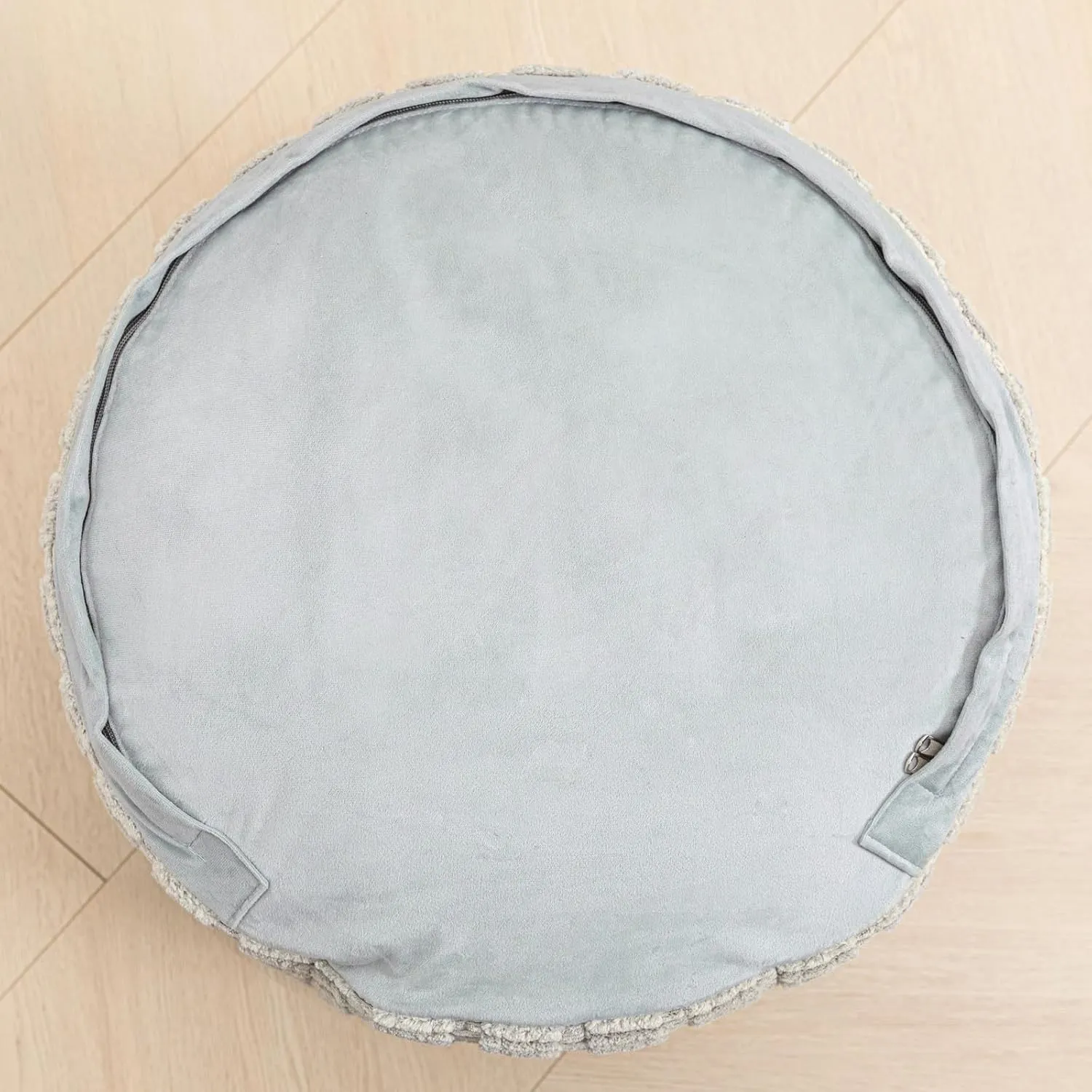 Asuprui Round Ottoman Pouf Ottoman Foot Stool Seat Faux Fur Bean Bag Foot Rest Floor Chair Leg Rest for Living Room, Bedroom or Wedding Gifts 20x20x14 Inches (Light Gray)