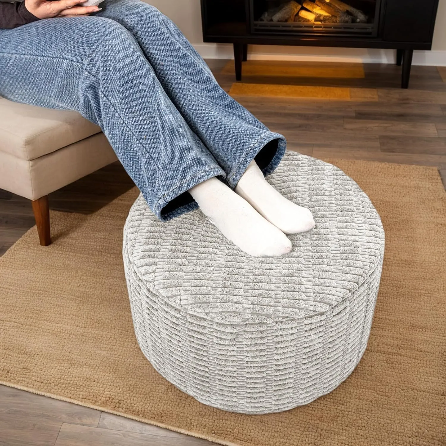Asuprui Round Ottoman Pouf Ottoman Foot Stool Seat Faux Fur Bean Bag Foot Rest Floor Chair Leg Rest for Living Room, Bedroom or Wedding Gifts 20x20x14 Inches (Light Gray)