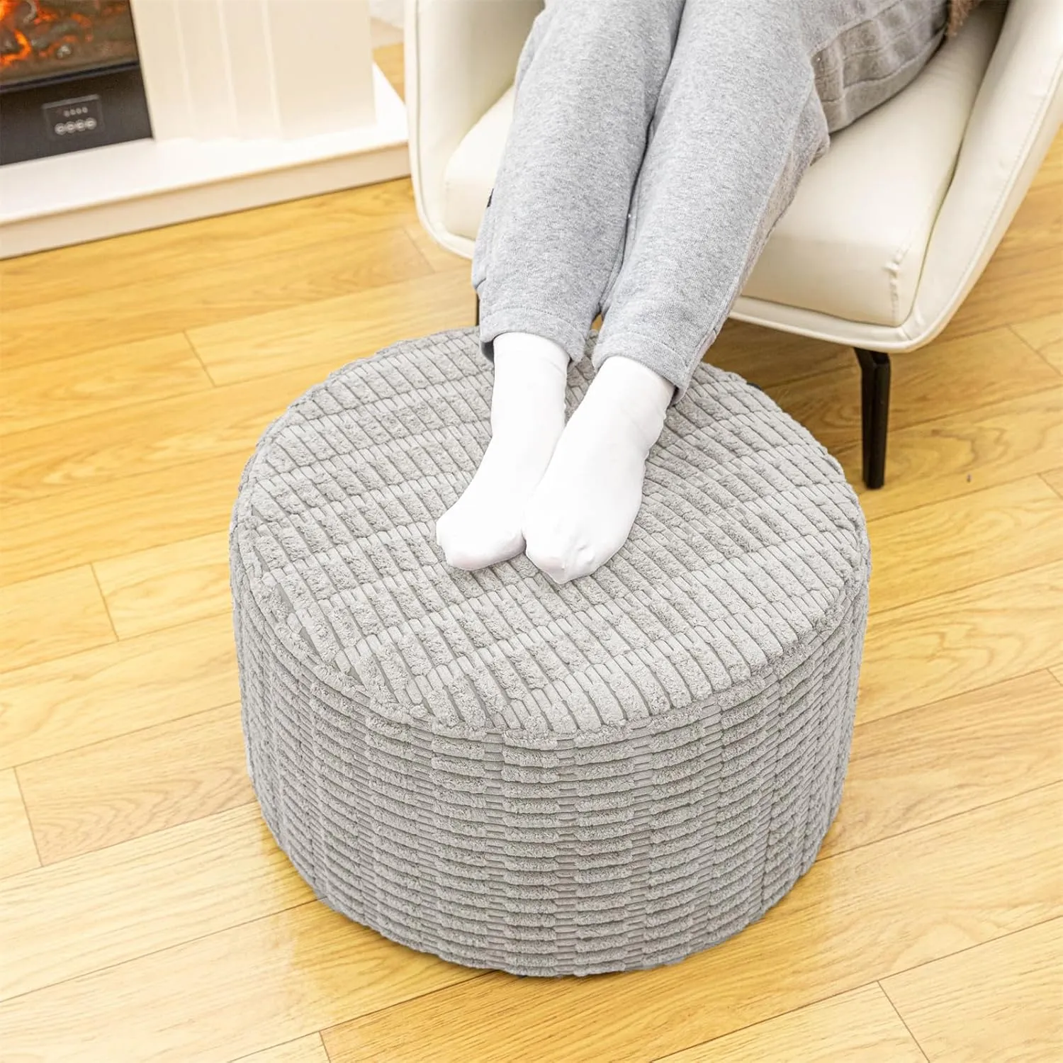 Asuprui Round Ottoman Pouf Ottoman Foot Stool Seat Faux Fur Bean Bag Foot Rest Floor Chair Leg Rest for Living Room, Bedroom or Wedding Gifts 20x20x14 Inches (Light Gray)