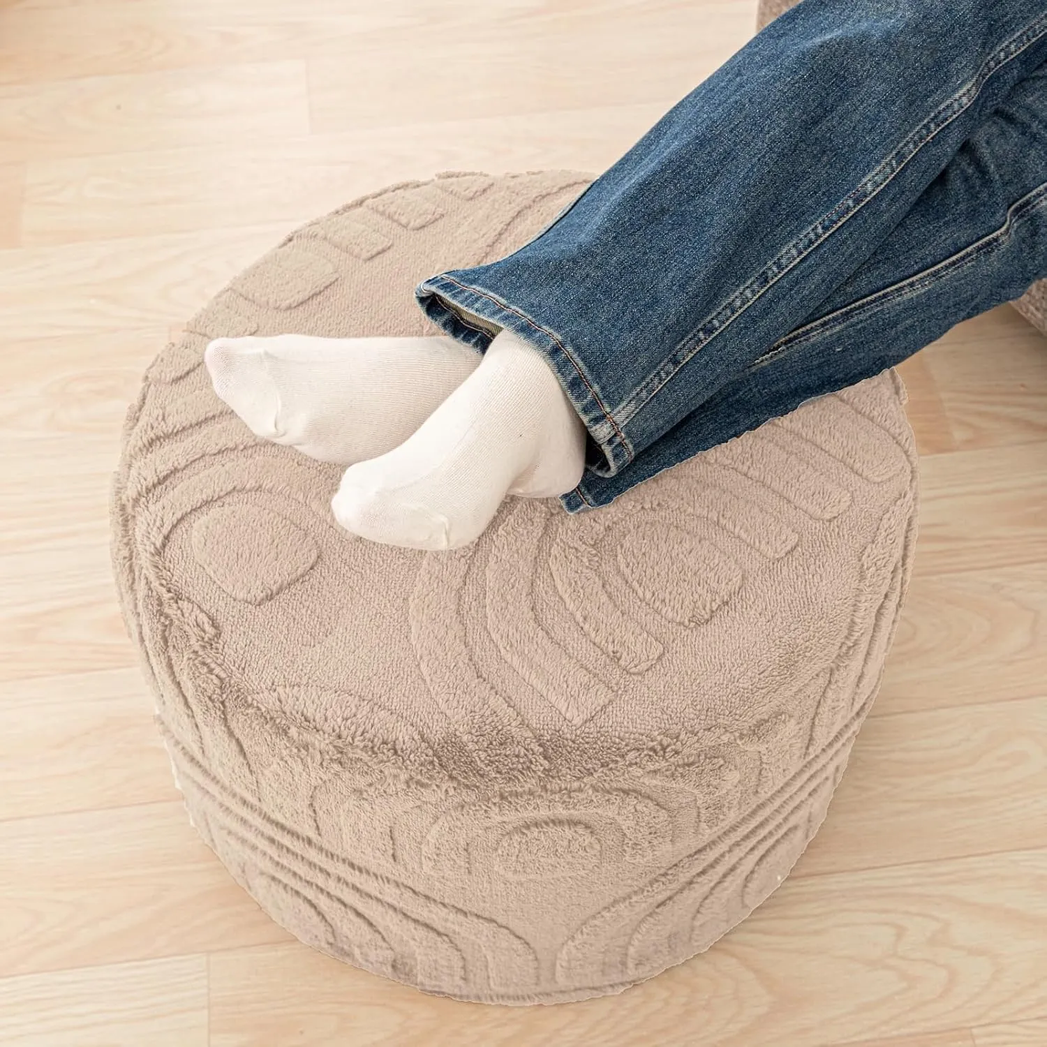 Asuprui Round Ottoman Pouf Ottoman Foot Stool Seat Faux Fur Bean Bag Foot Rest Floor Chair Leg Rest for Living Room, Bedroom or Wedding Gifts 20x20x14 Inches (Natural Linen)