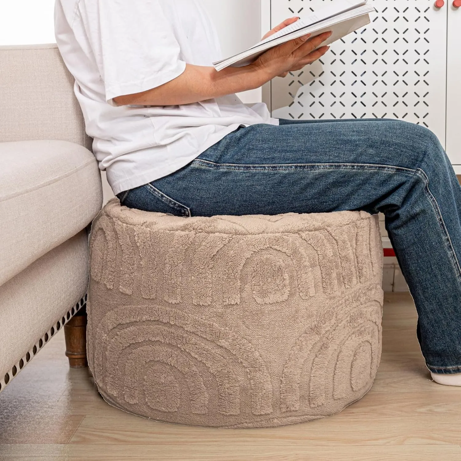 Asuprui Round Ottoman Pouf Ottoman Foot Stool Seat Faux Fur Bean Bag Foot Rest Floor Chair Leg Rest for Living Room, Bedroom or Wedding Gifts 20x20x14 Inches (Natural Linen)