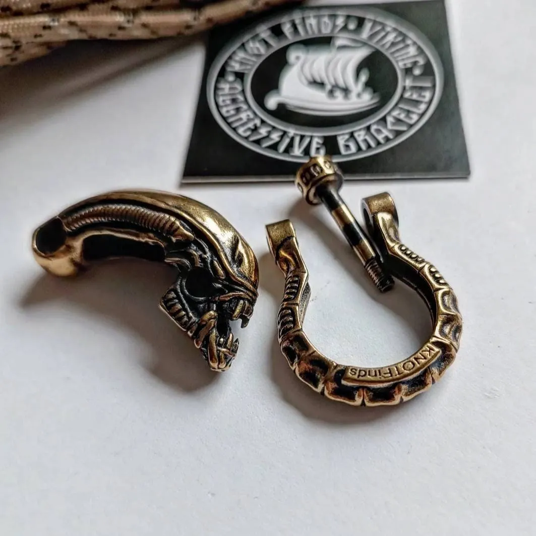 Brass paracord ALIEN shackle. Xenomorph. Beads for paracord weaving, viking style. viking jewelry, manual casting