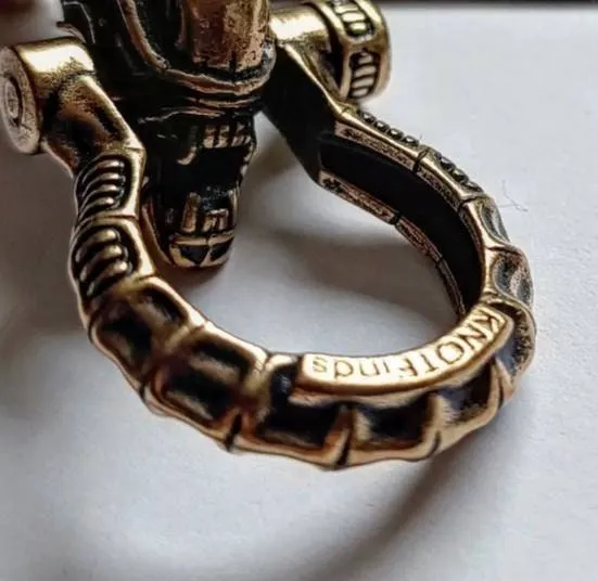 Brass paracord ALIEN shackle. Xenomorph. Beads for paracord weaving, viking style. viking jewelry, manual casting