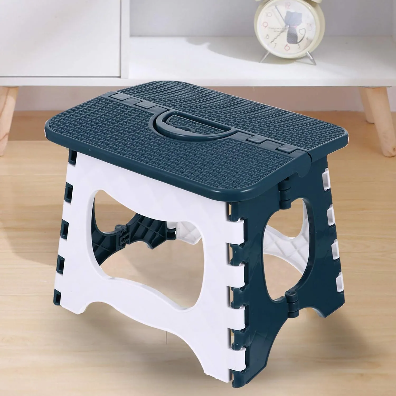 Foldable Mini Step Stool for Home Garden Portable Kitchen Stepping Stool Easy One-Hand Folding