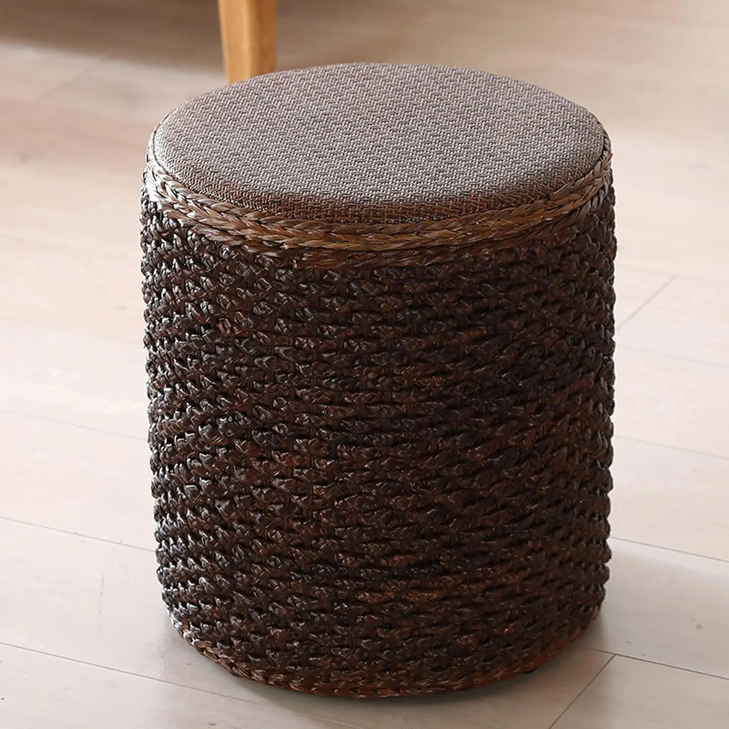 Footstool Foot Stool Practical Rattan Weaving Family Clothing Box, Foot Stool Non-Woven Multi Functional Shoes Stool Round Storage Boxes Home Decor Chair