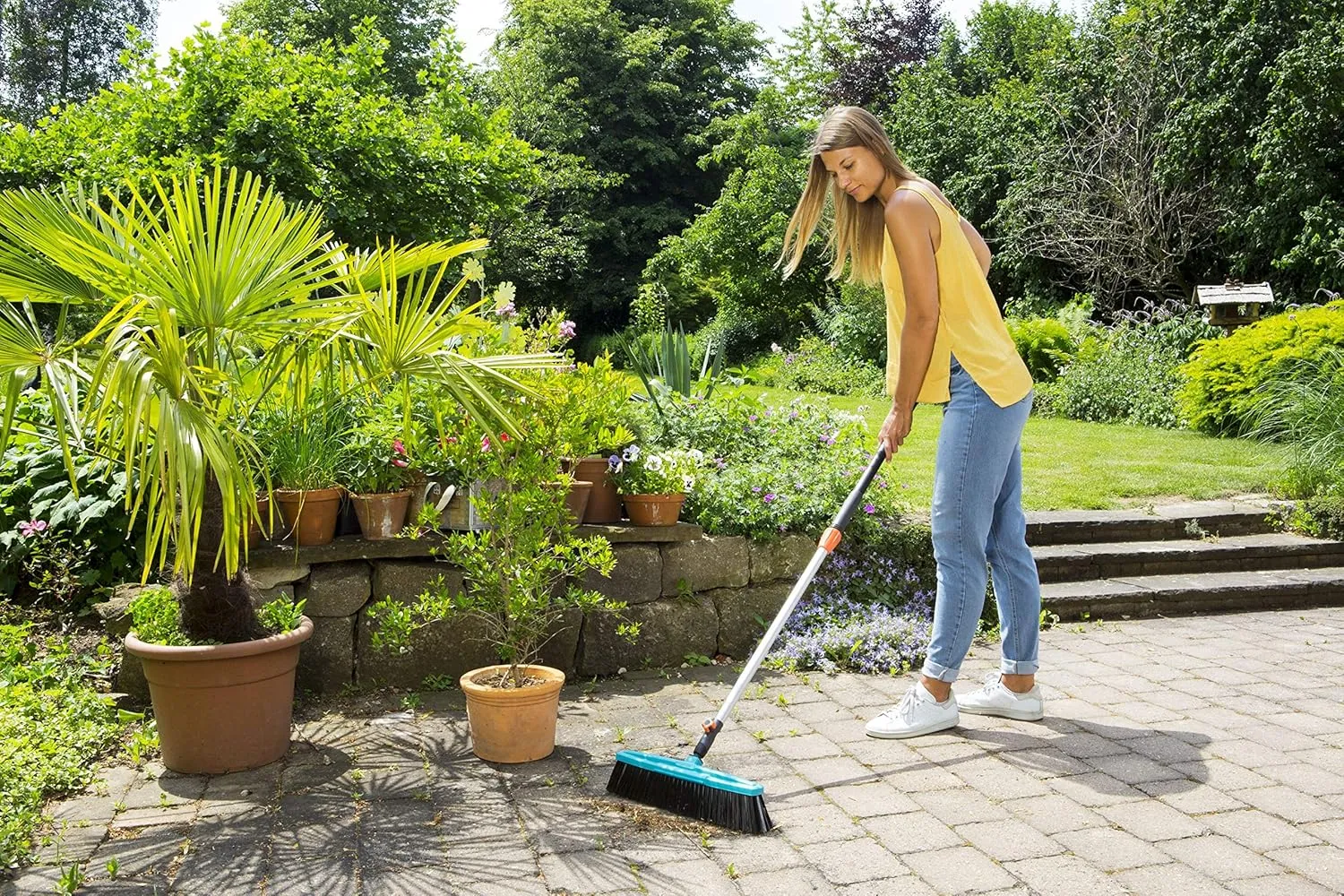 Gardena combisystem Telescopic Handle 90-145 cm: Extension Handle for combisystem Tools, infinitely Adjustable, Wobble-Free Connection (3719-20)
