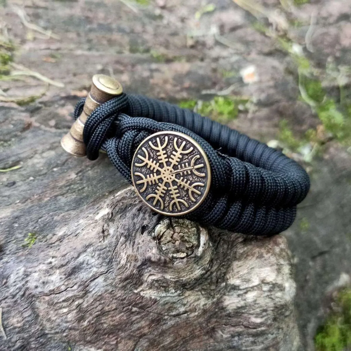Helm of Awe paracord bracelet