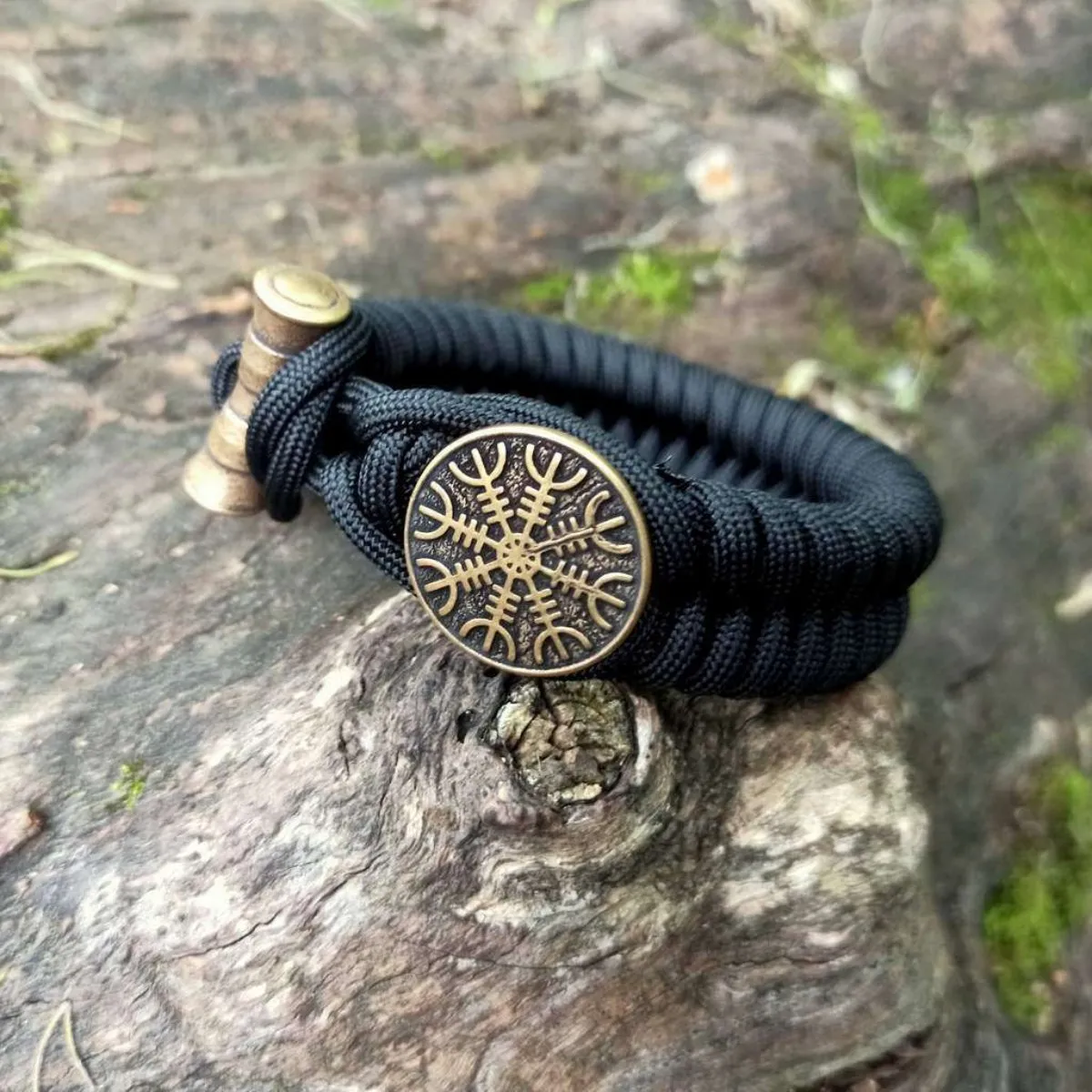 Helm of Awe paracord bracelet
