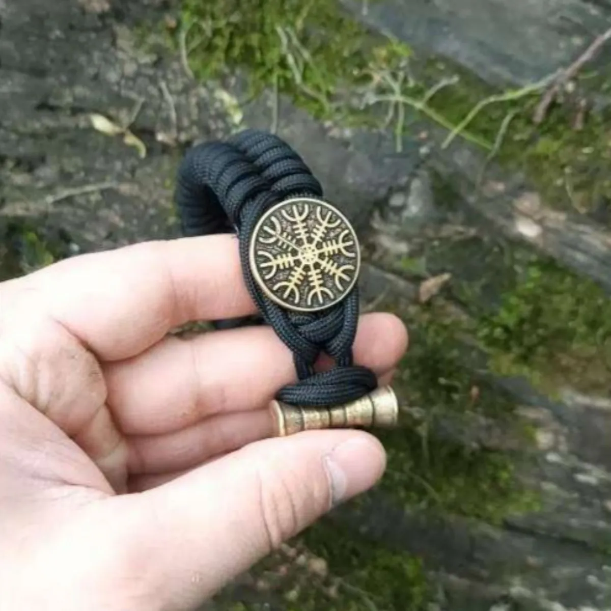 Helm of Awe paracord bracelet