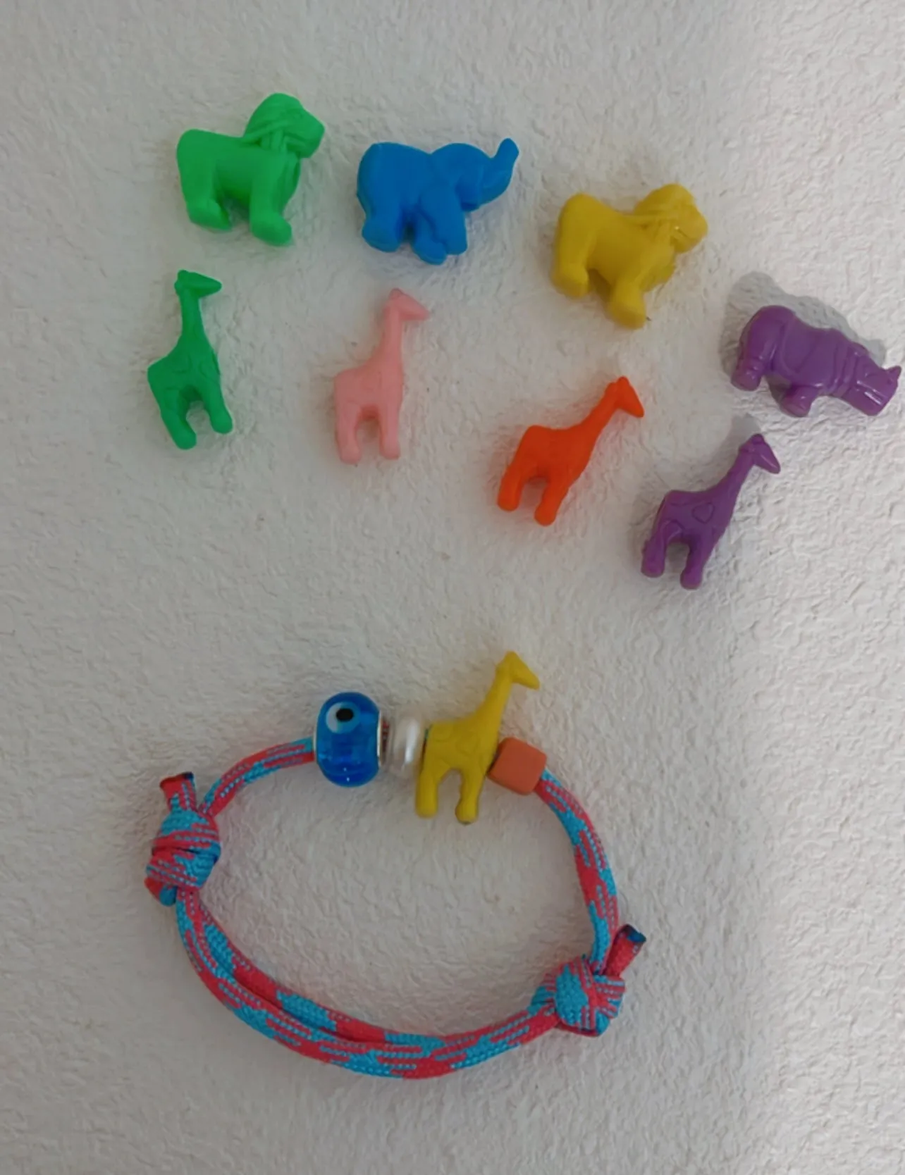 Les Animaux Paracord charm Bracelet