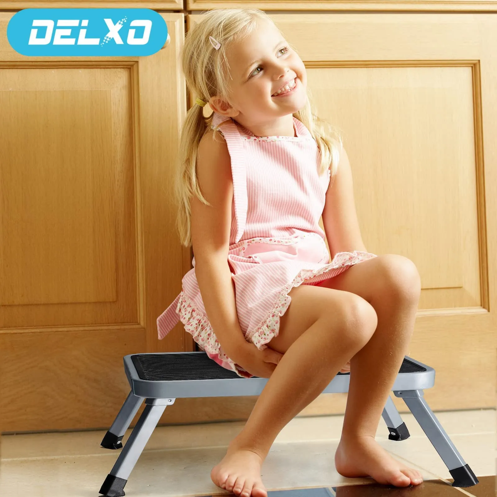 Metronic 1 Step Stool, Step Ladder, Black Anti-Slip Foot Folding Stool, Holds Up To 330 lbs