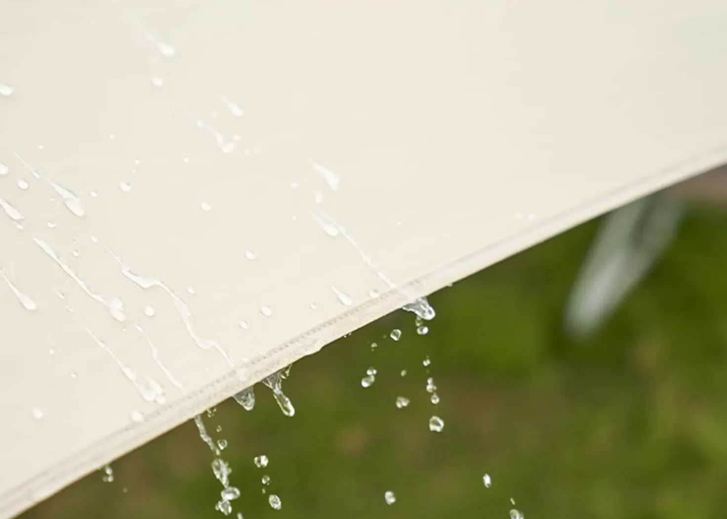 Mobi Garden Jun Ting 440 Black Coating 4-6 person Tarp - White