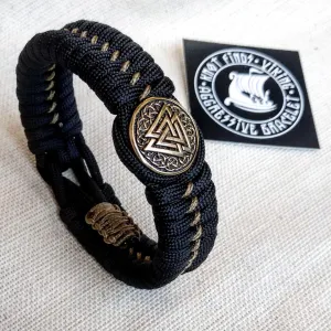 Nordic paracord bangle "VALKNUT". The original brutal bracelet made of Celtic knots and beads. Viking style.