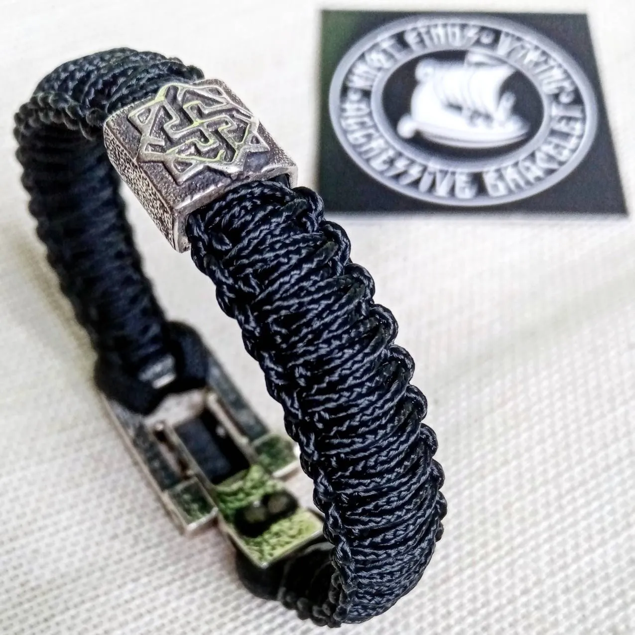 Paracord bracelet. Vikings jewelry for men. Black Celtic bangle.