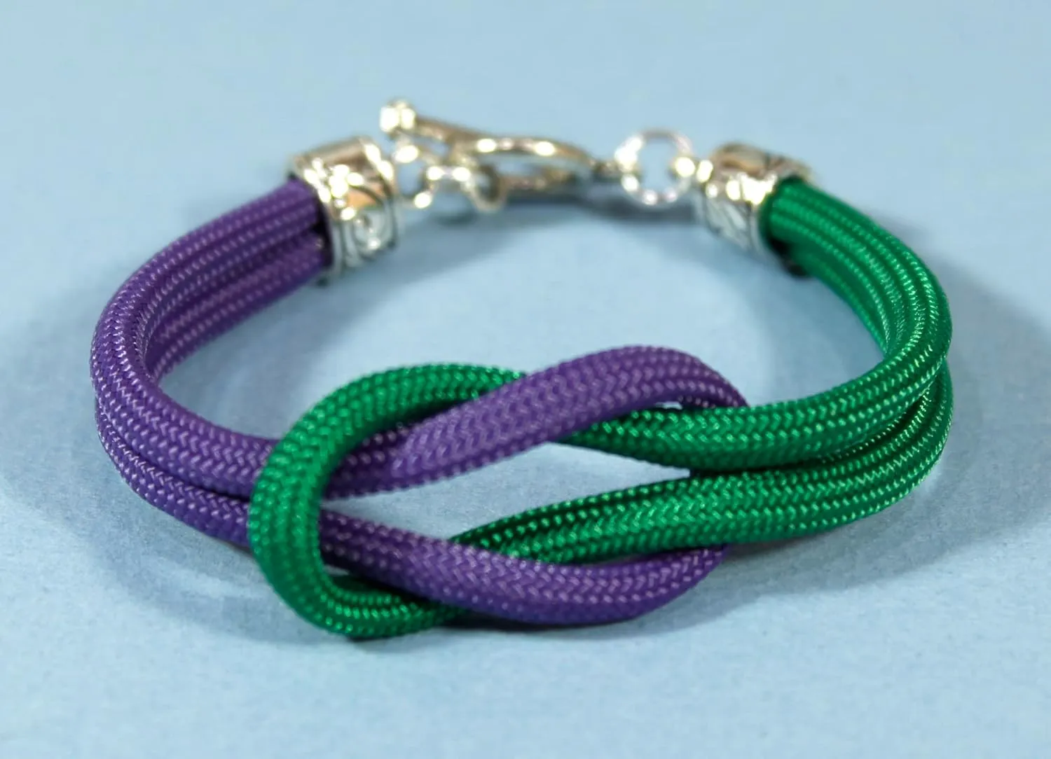 Reef Knot, Square Knot Paracord Bracelet with Toggle Clasp