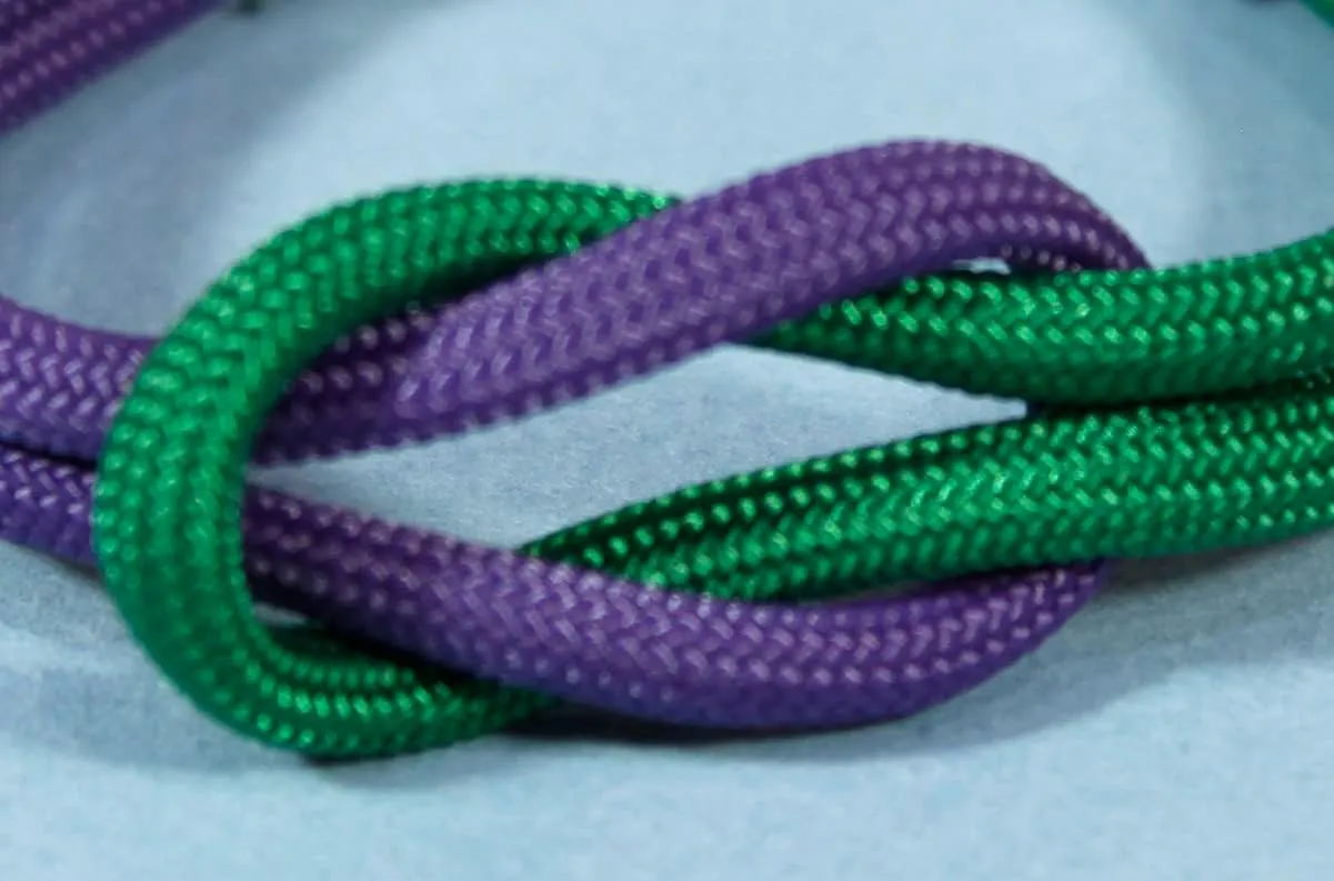 Reef Knot, Square Knot Paracord Bracelet with Toggle Clasp