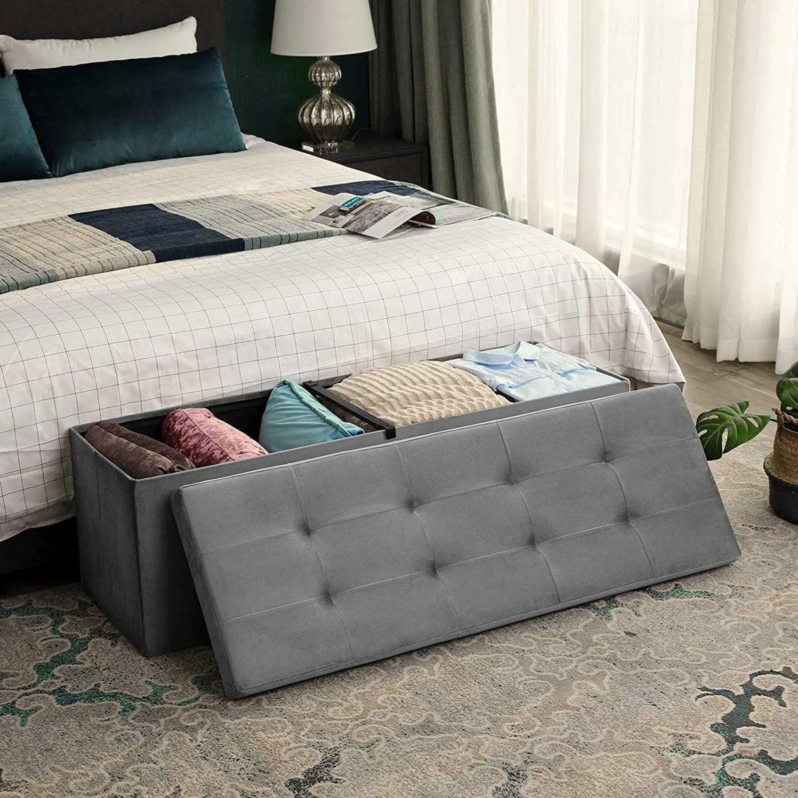 Rootz Foldable Storage Bench - Ottoman - Velvet Bench - MDF Bench - Sturdy and Durable - Comfortable Foam Padding - Space Saving Design - 110cm x 38cm x 38cm