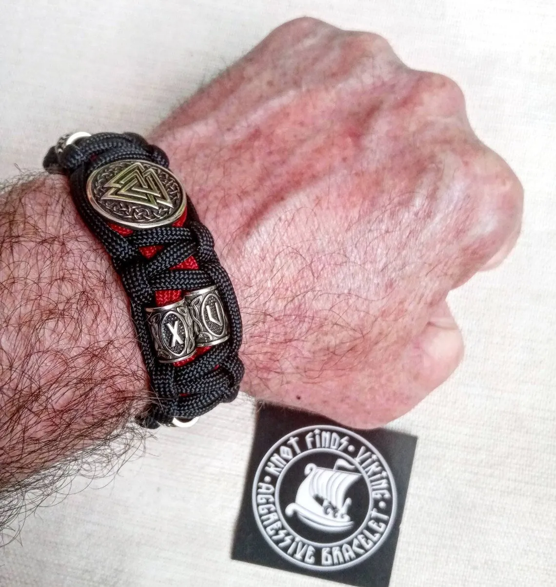 Runic paracord bracelet.Valknut symbol. Viking accessories. Gift for men.