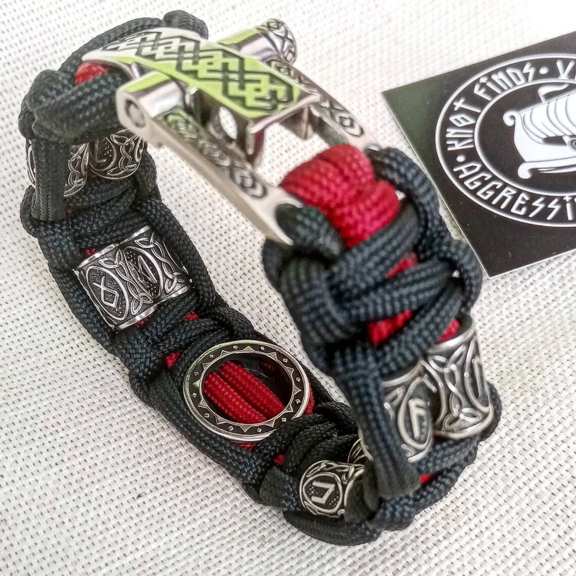 Runic paracord bracelet.Valknut symbol. Viking accessories. Gift for men.