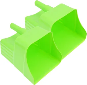 SUPVOX 2Pcs Plastic Feeding Shovel Multi Function Livestock Food Scoop Durable Garden Tool for Poultry Feeding Easy to Clean Farm Shovel for Chickens and Other Animals