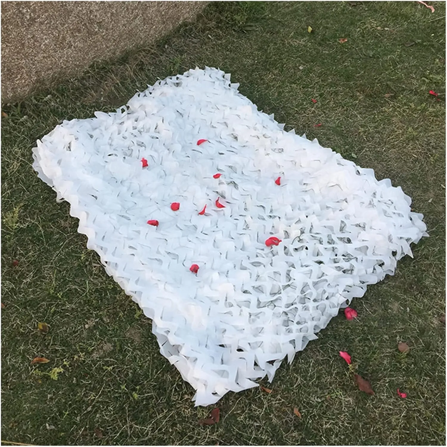 Woodland Camouflage Netting,Camo Netting White,Army Sunshade Mesh,Camo Tarp,for Hunting Military Theme Shooting Decoration Sunshade Camping and Building Shelters,2 * 15m(6.56 * 49.21ft)